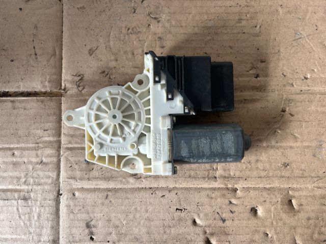 bontott VW GOLF IV Bal hátsó Ablakemelő Motor