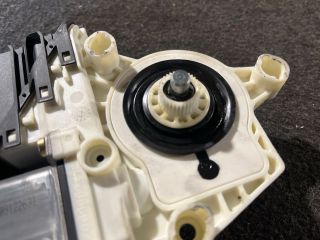 bontott VW GOLF IV Bal hátsó Ablakemelő Motor