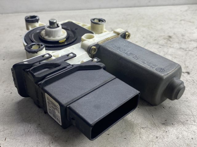 bontott VW GOLF IV Bal hátsó Ablakemelő Motor