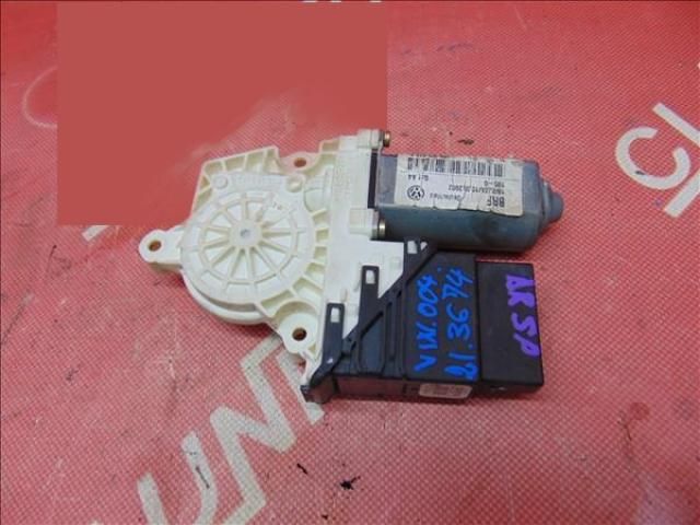 bontott VW GOLF IV Bal hátsó Ablakemelő Motor