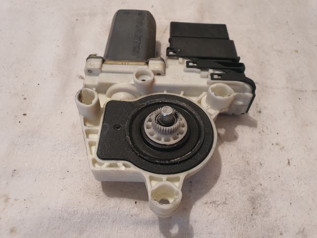 bontott VW GOLF IV Bal hátsó Ablakemelő Motor