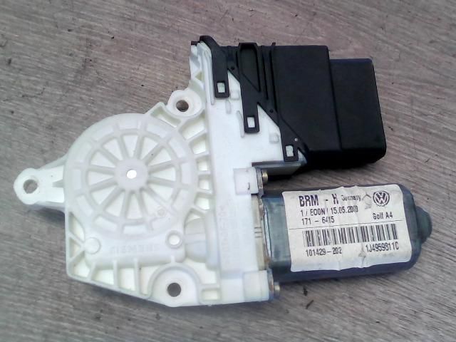 bontott VW GOLF IV Bal hátsó Ablakemelő Motor