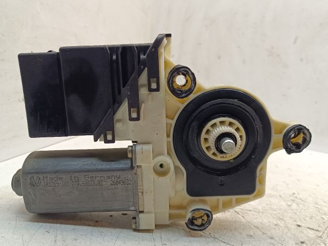 bontott VW GOLF IV Bal hátsó Ablakemelő Motor