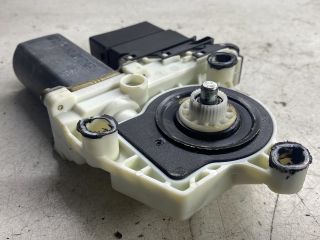 bontott VW GOLF IV Bal hátsó Ablakemelő Motor
