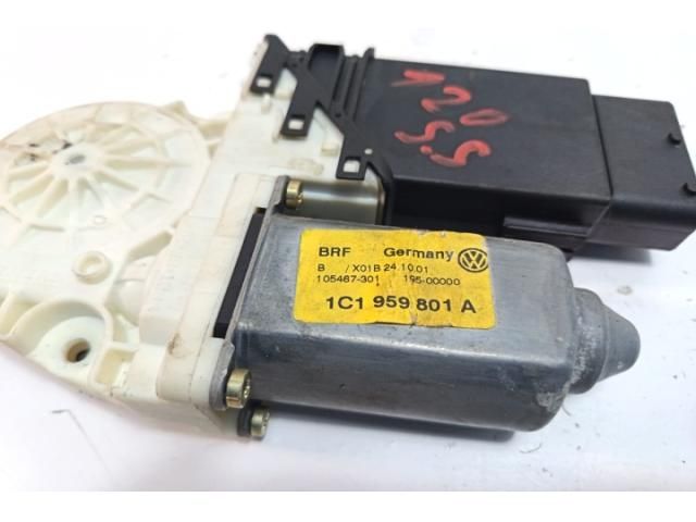 bontott VW GOLF IV Bal hátsó Ablakemelő Motor