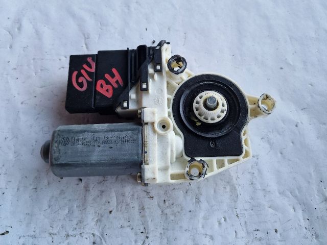 bontott VW GOLF IV Bal hátsó Ablakemelő Motor