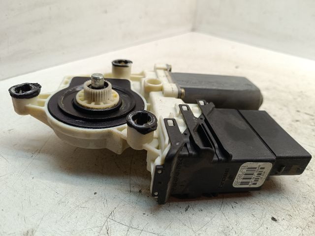 bontott VW GOLF IV Bal hátsó Ablakemelő Motor