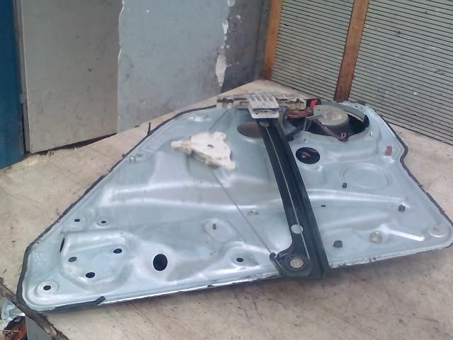 bontott VW GOLF IV Bal hátsó Ablakemelő Szerkezet (Elektromos)