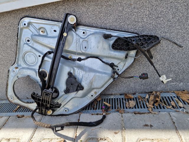 bontott VW GOLF IV Bal hátsó Ablakemelő Szerkezet (Elektromos)