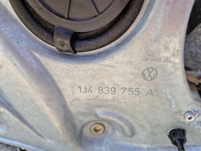 bontott VW GOLF IV Bal hátsó Ablakemelő Szerkezet (Elektromos)