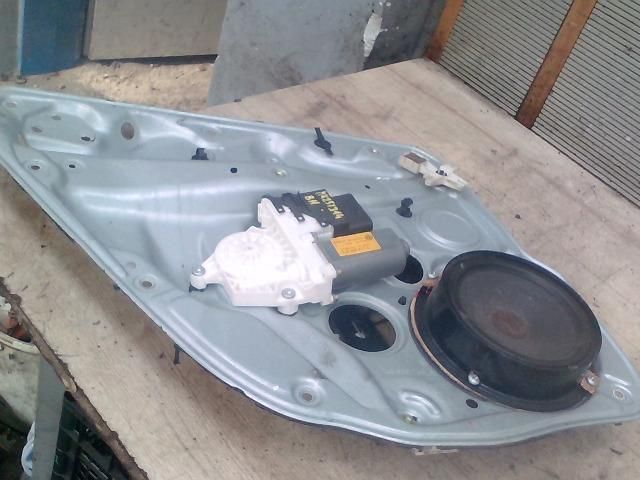 bontott VW GOLF IV Bal hátsó Ablakemelő Szerkezet (Elektromos)