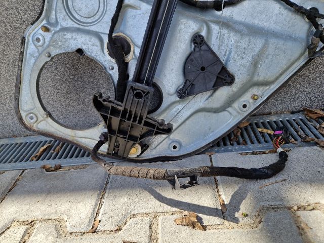 bontott VW GOLF IV Bal hátsó Ablakemelő Szerkezet (Elektromos)