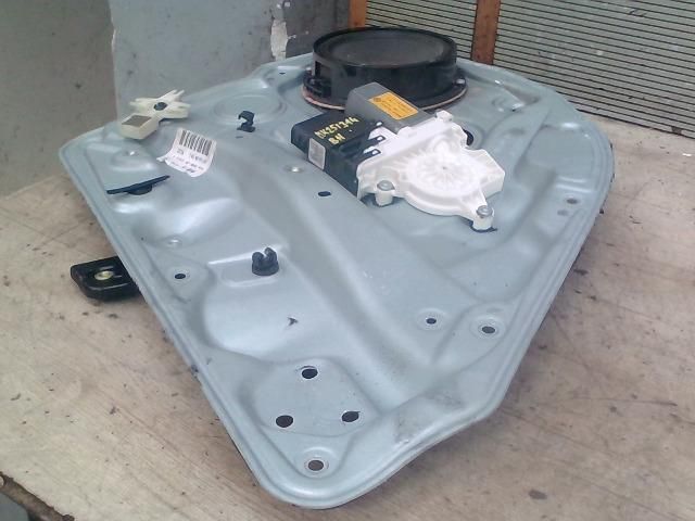 bontott VW GOLF IV Bal hátsó Ablakemelő Szerkezet (Elektromos)