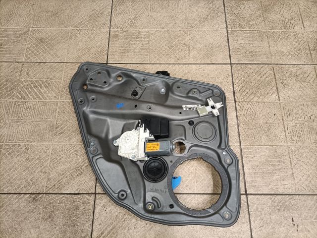 bontott VW GOLF IV Bal hátsó Ablakemelő Szerkezet (Elektromos)