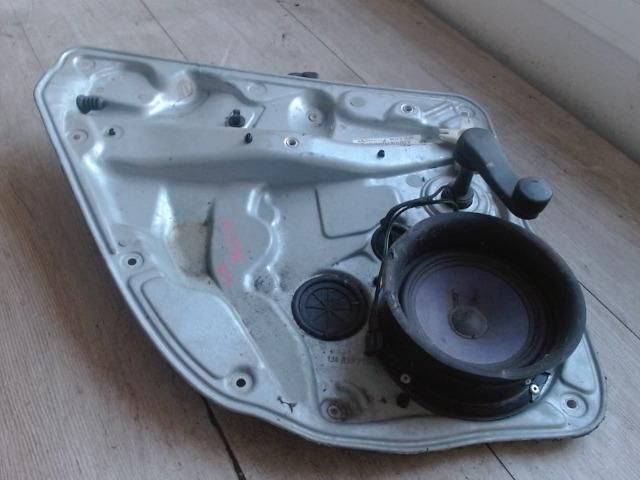 bontott VW GOLF IV Bal hátsó Ablakemelő Szerkezet (Mechanikus)