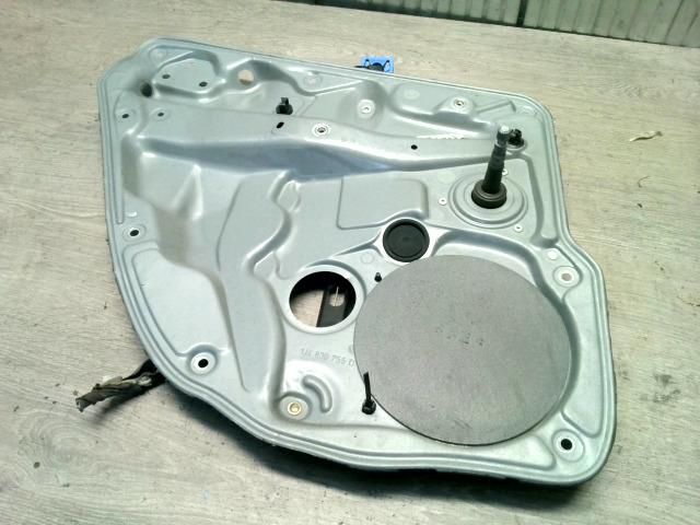 bontott VW GOLF IV Bal hátsó Ablakemelő Szerkezet (Mechanikus)