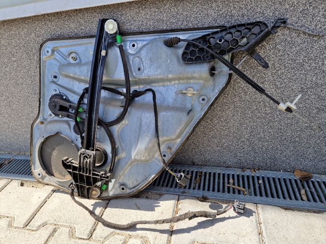 bontott VW GOLF IV Bal hátsó Ablakemelő Szerkezet (Mechanikus)