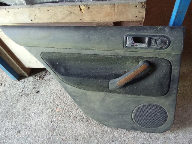 bontott VW GOLF IV Bal hátsó Ajtó Kárpit
