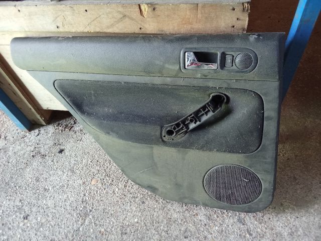 bontott VW GOLF IV Bal hátsó Ajtó Kárpit