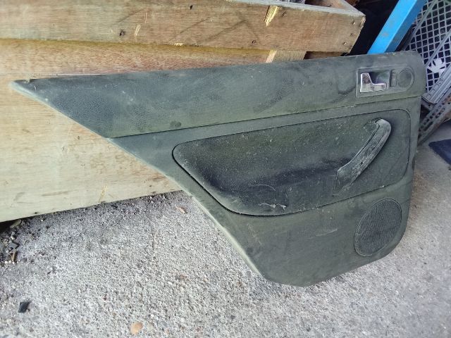 bontott VW GOLF IV Bal hátsó Ajtó Kárpit