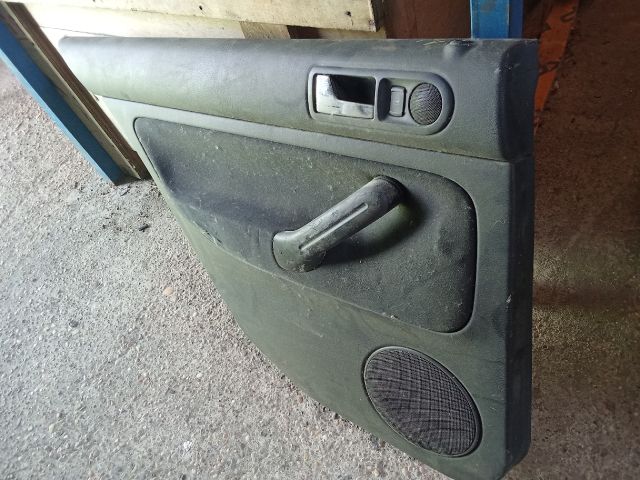 bontott VW GOLF IV Bal hátsó Ajtó Kárpit