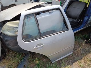 bontott VW GOLF IV Bal hátsó Ajtó (Részeivel)