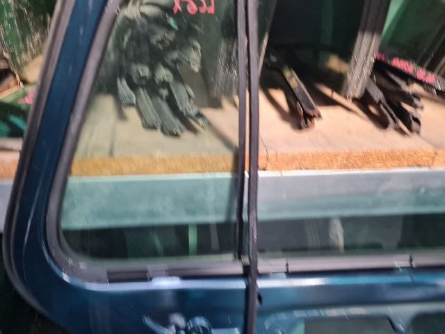 bontott VW GOLF IV Bal hátsó Ajtó (Részeivel)