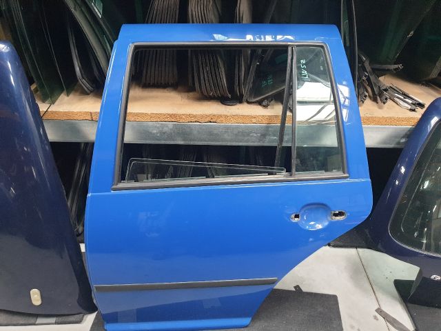 bontott VW GOLF IV Bal hátsó Ajtó (Üres lemez)