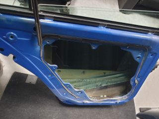 bontott VW GOLF IV Bal hátsó Ajtó (Üres lemez)