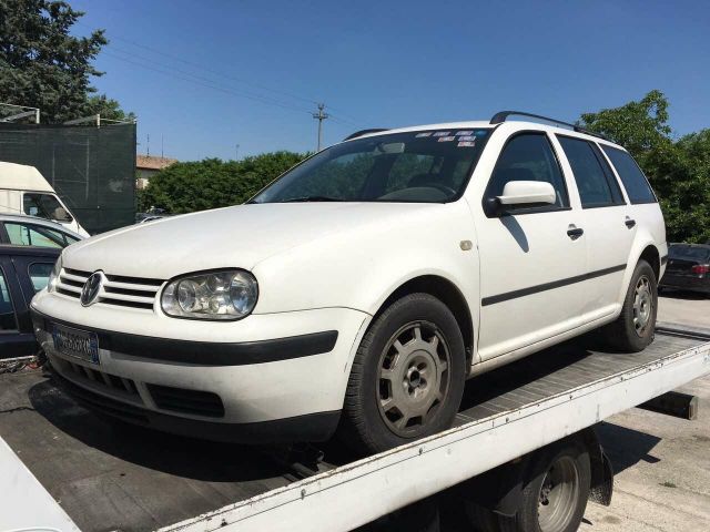 bontott VW GOLF IV Bal hátsó Ajtó (Üres lemez)