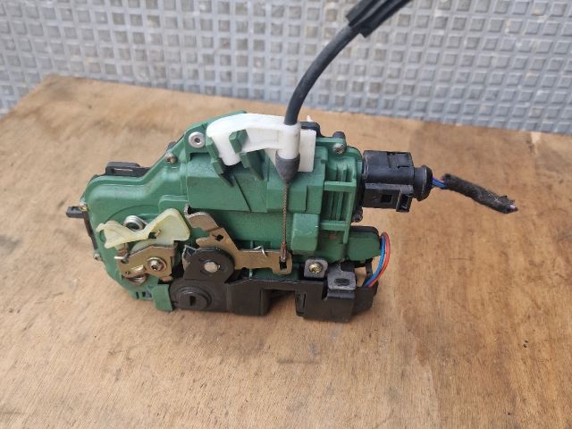 bontott VW GOLF IV Bal hátsó Ajtózár