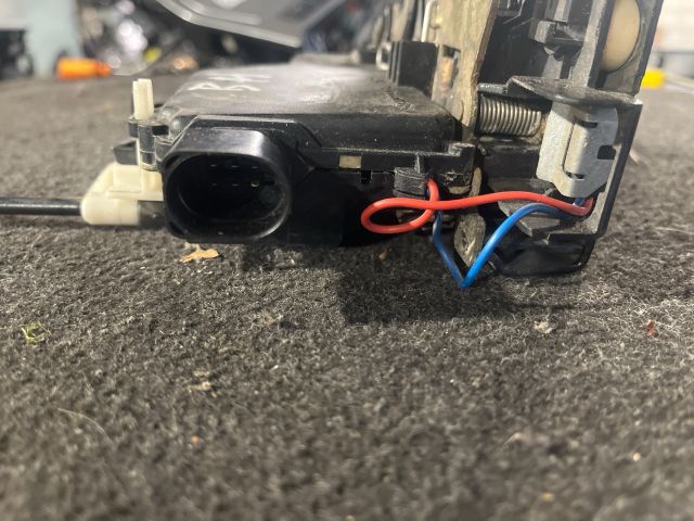 bontott VW GOLF IV Bal hátsó Ajtózár