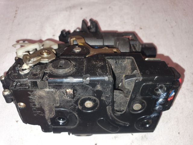 bontott VW GOLF IV Bal hátsó Ajtózár