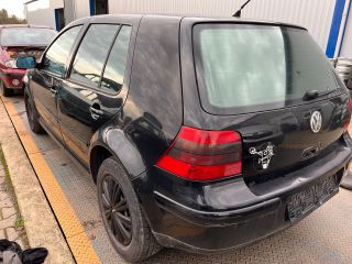 bontott VW GOLF IV Bal hátsó Dobbetét (Kerékjárati, Műanyag)