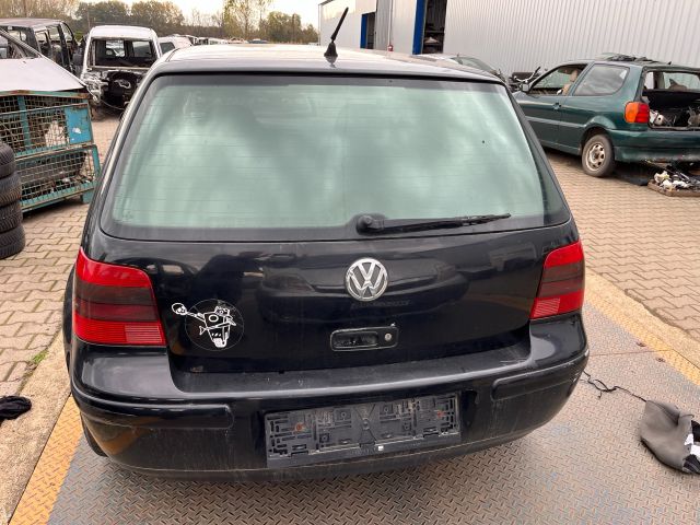 bontott VW GOLF IV Bal hátsó Dobbetét (Kerékjárati, Műanyag)