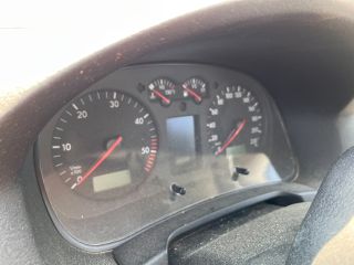 bontott VW GOLF IV Bal hátsó Dobbetét (Kerékjárati, Műanyag)