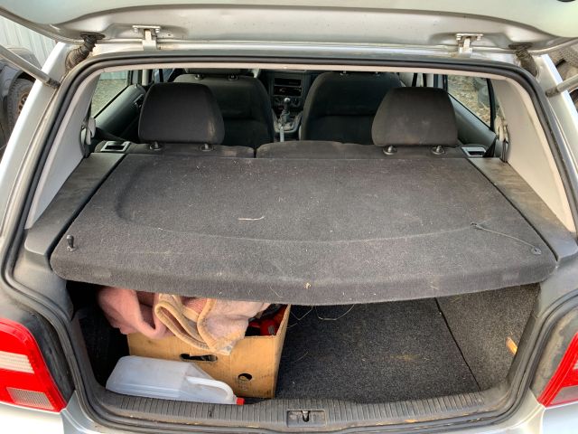 bontott VW GOLF IV Bal hátsó Dobbetét (Kerékjárati, Műanyag)