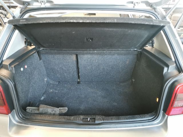 bontott VW GOLF IV Bal hátsó Dobbetét (Kerékjárati, Műanyag)