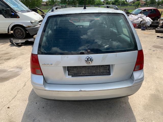 bontott VW GOLF IV Bal hátsó Dobbetét (Kerékjárati, Műanyag)