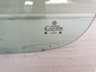 bontott VW GOLF IV Bal hátsó Fixüveg (Ajtóban)