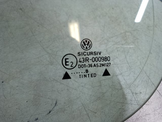 bontott VW GOLF IV Bal hátsó Fixüveg (Ajtóban)