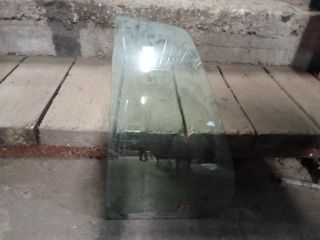 bontott VW GOLF IV Bal hátsó Fixüveg (Ajtóban)