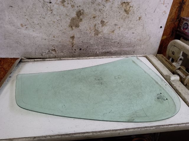 bontott VW GOLF IV Bal hátsó Fixüveg (Ajtóban)