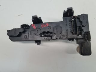 bontott VW GOLF IV Bal Hátsó Lámpa Foglalat