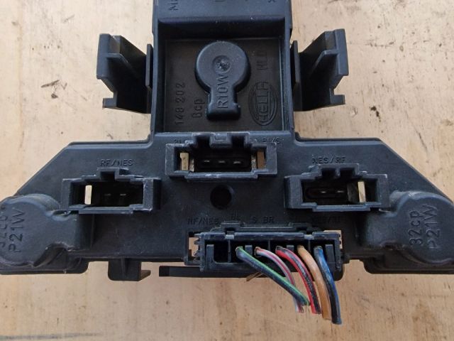 bontott VW GOLF IV Bal Hátsó Lámpa Foglalat