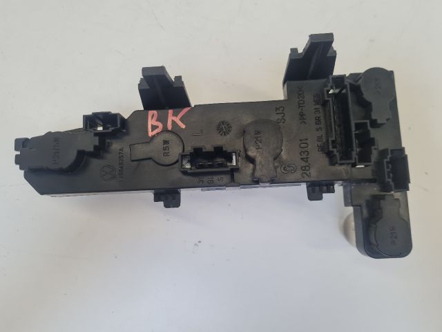 bontott VW GOLF IV Bal Hátsó Lámpa Foglalat