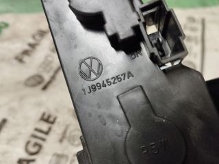 bontott VW GOLF IV Bal Hátsó Lámpa Foglalat