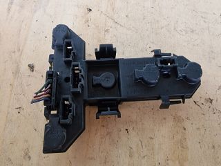 bontott VW GOLF IV Bal Hátsó Lámpa Foglalat