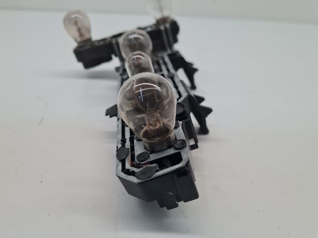 bontott VW GOLF IV Bal Hátsó Lámpa Foglalat