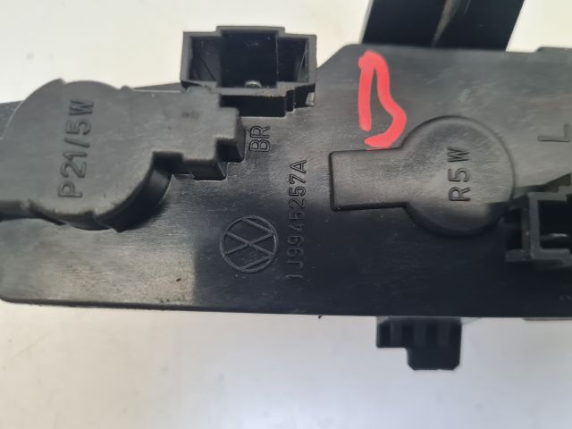 bontott VW GOLF IV Bal Hátsó Lámpa Foglalat